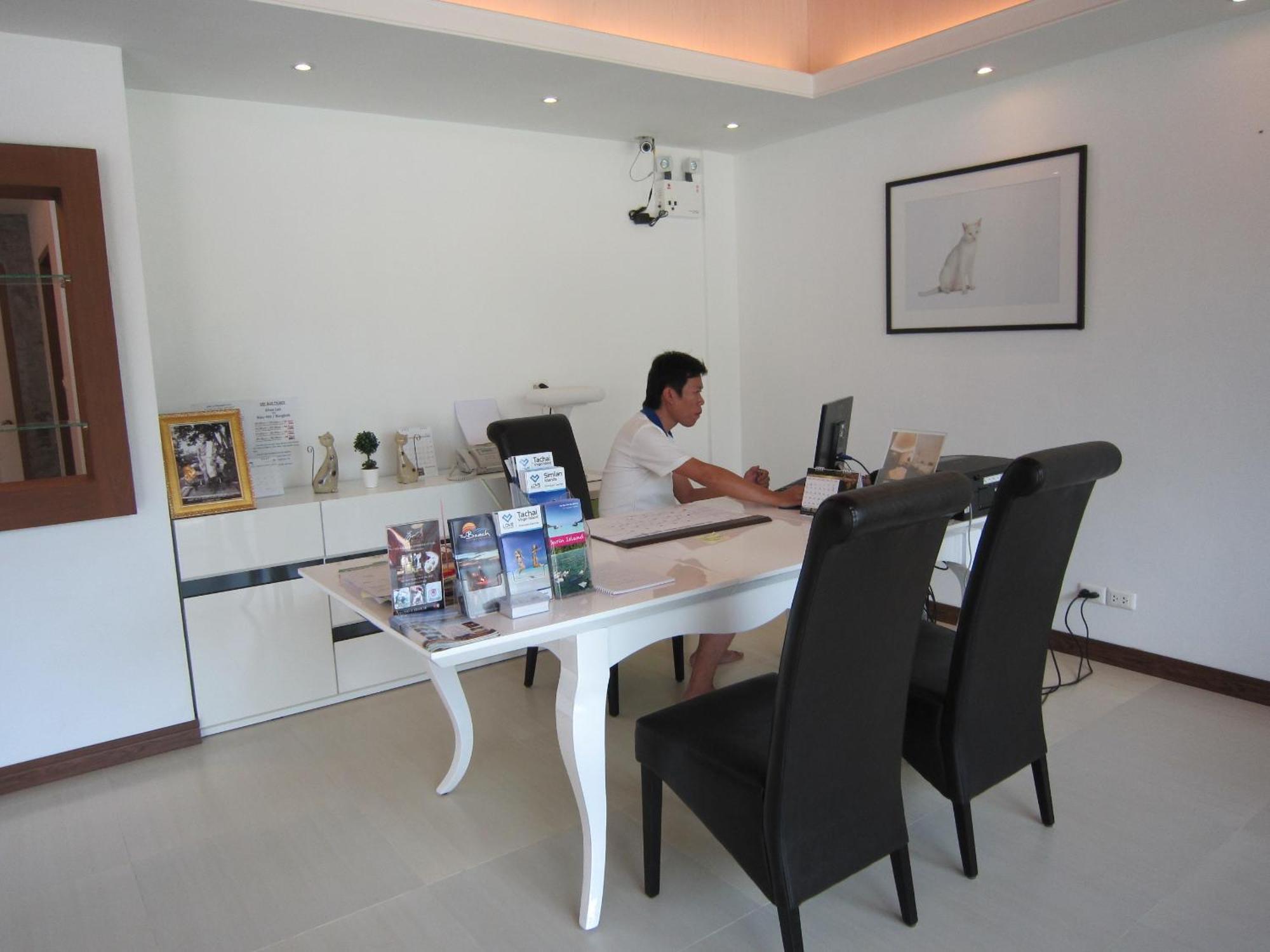 White Cat Hotel Khao Lak Extérieur photo