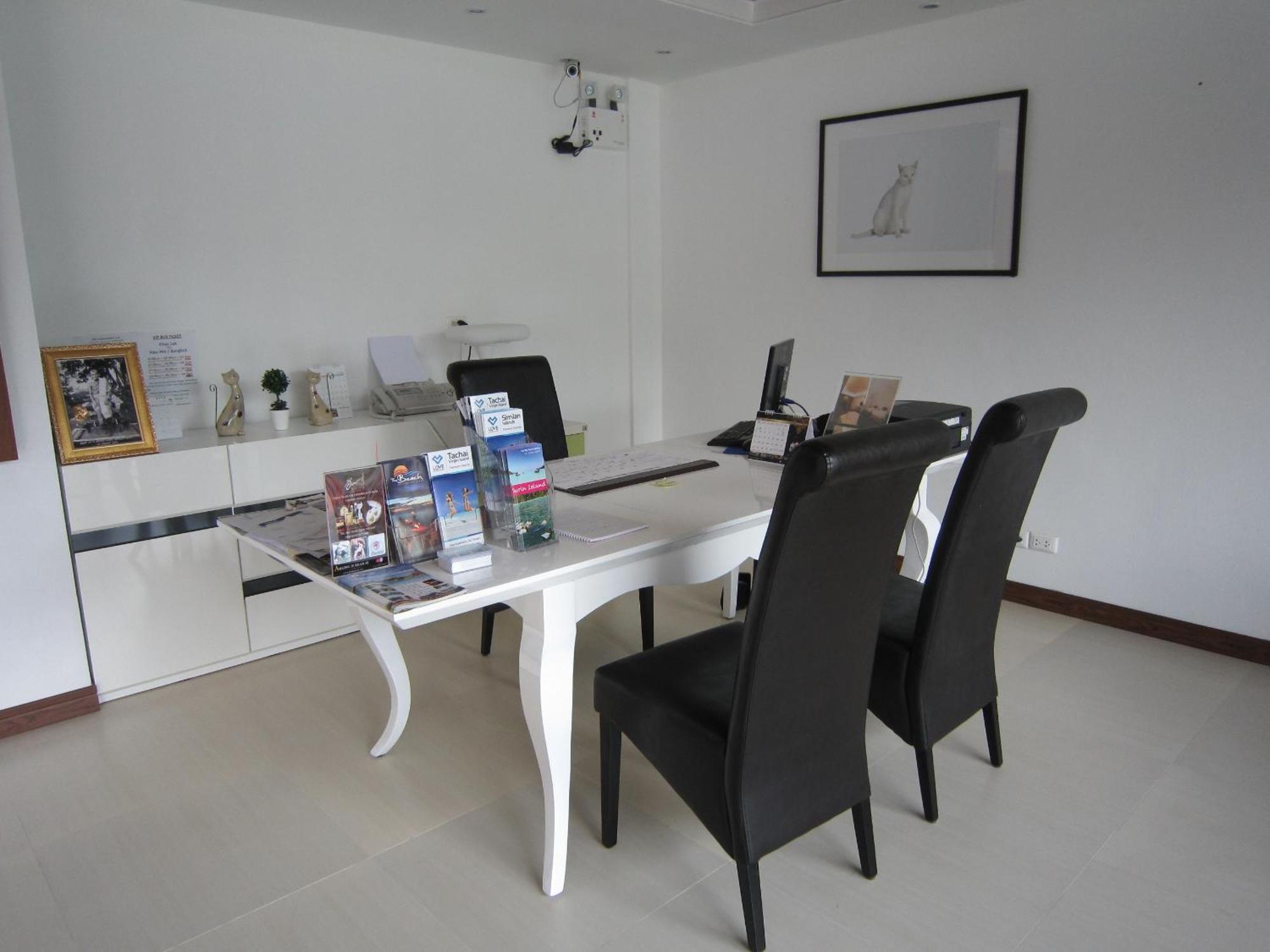 White Cat Hotel Khao Lak Extérieur photo